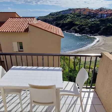 T2 A Avec Terrasse Et Parking, Acces Direct A La - Fr-1-309-514